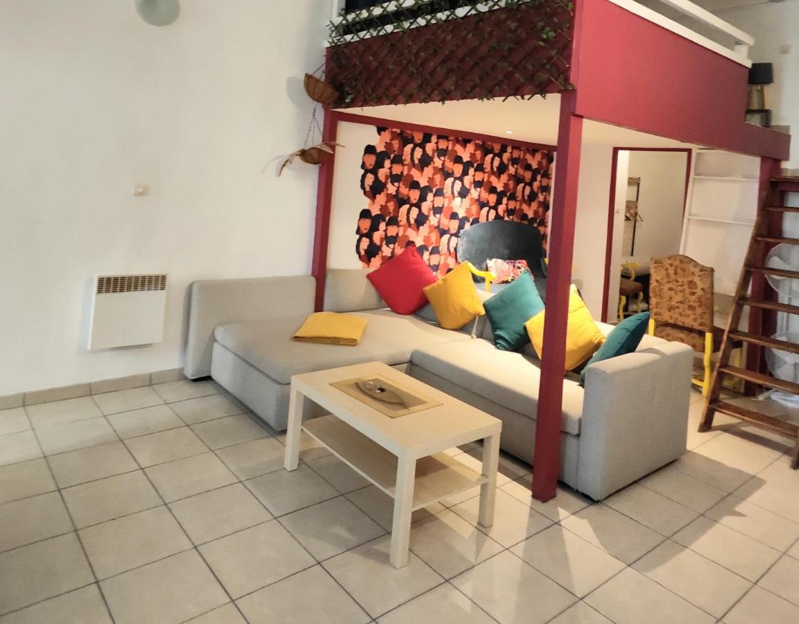 Apartment Centre 'le Noailles' *