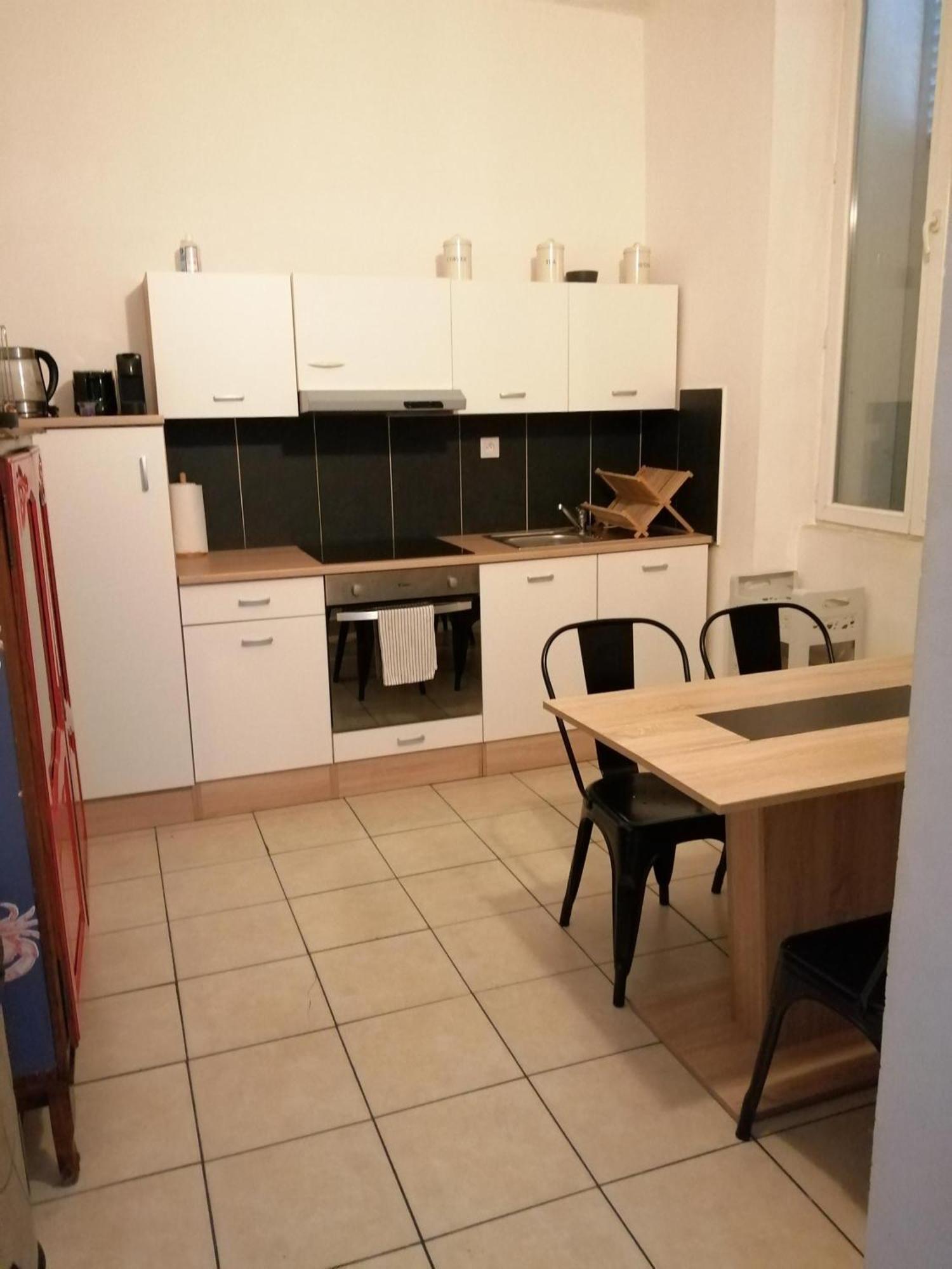 Centre 'le Noailles' Apartment